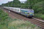 2342 mit M4 Wagen bei Hennuyeres in Richtung Brain-le-Comte. Aufgenommen am 31.05.2011