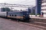 2554 mit D-Zug aus Paris-Nord fotografiert in Leiden (Niederlande) 29-07-1992.