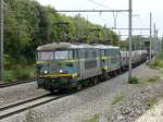 Wie lange werden sie noch im Einsatz sein ? SNCB-Loks 2619 und 2601 kommen mit einem Stahlrollenzug von Lige-Kinkempois.