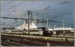 Nachtzug nach Wien mit BB Schlaf- und Liegewagen steht abfahrbereit am Hafen von Oostende (Archiv 04/94)