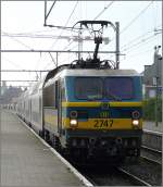 E-Lok 2747 hat am 13.09.08 das in Brgge abgekuppelte Teilstck des ICs aus Brssel nach Blankenberge gebracht.