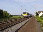 Die belgische SNCB-1325 hat hier die Vogesen durchquert und ist mit ihrem Güterzug unterwegs nach Strasbourg.

2013-08-06 Schwindratzheim