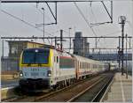 - berraschung - Endlich ziehen die neuen Siemens Eurosprinter aus eigener Kraft den IC A in den Bahnhof von Oostende ein. 12.11.2011 (Jeanny)