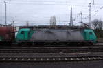 Die Cobra 2831 fährt mit einem Kurzen Coilzug aus Kinkempois(B) nach Köln-Gremberg bei der Ausfahrt aus Aachen-West und fährt in Richtung Aachen-Schanz,Aachen-Hbf,Aachen-Rothe-Erde,Stolberg-Hbf(Rheinland)Eschweiler-Hbf,Langerwehe,Düren,Merzenich,Buir,Horrem,Kerpen-Köln-Ehrenfeld,Köln-West,Köln-Süd. 
Aufgenommen vom Bahnsteig in Aachen-West. 
Bei Regenwolken am Nachmittag vom 20.12.2018.