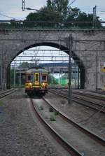 Der L-Zug Maastricht-Lige (Lttich) nhert sich dem Bhf Vis (erste Haltestelle nach der belgisch-niederlndischen Grenze).