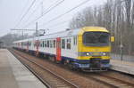 Verstärkungszug P7252 bestehend aus NMBS AM908 und 921 steht 24.03.2017 am Haltestelle Hoboken-Polder und fährt noch weiter nach Antwerpen-Centraal 