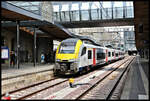Der belgische Triebwagen 08551 wartet hier auf Gleis 1 im Gare Luxembourg am 22.05.2023 um 12.47 Uhr auf die Abfahrt nach Lüttich.