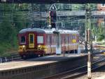 Von Lttich kommend hat Triebwagen 161 Einfahrt in den Aachener Hauptbahnhof
