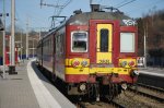 Triebzug der Reihe AM 65 an der neuen Haltestelle  Dolhain-Gileppe  (L-Zug nach Welkenraedt, 17.01.2012).