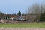 Triebzug 403, hier bildlich festgehalten am 27/02/2010 am Ortsausgang von Hoeselt, strebt dem nächsten Halt in Tongeren zu.