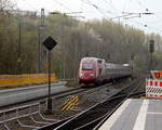 Der Thalys aus Paris(F) nach Köln-Hbf(D) kommt aus Richtung Aachen-West als Umleiter und fährt durch Kohlscheid und fährt in Richtung Herzogenrath,Rheydt.