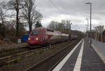 Der Thalys aus Paris(F) nach Köln-Hbf(D) kommt aus Richtung Aachen-West als Umleiter und fährt durch Kohlscheid und fährt in Richtung Herzogenrath,Rheydt.