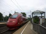 Ein Nachschuss vom Thalys aus Köln-Hbf(D) nach Paris(F) und kommt durch Kohlscheid als Umleiter aus Richtung Neuss,Herzogenrath und fährt in Richtung Aachen-West,Hbf und fuhr die Kohlscheider-Rampe hoch nach Kohlscheid.
Bei Regenwolken am Nachmittag vom 26.7.2015. 