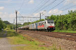 DB Cargo Nederland mit der Doppeltraktion 186 496 + 186 256 ziehen den 47061 von Antwerpen-Noord nach Basel SBB, hier aufgenommen am 23/05/2019 in Bassenge.