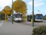 Tramwagen 6045 an der Endhaltestelle De Panne nahe der franzsischen Grenze. Nach einer kurzen Rast geht die Fahrt an der Kste entlang bis nach Knokke-Heist zurck. 12.09.04