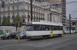 De Lijn Antwerpen PCC7022 auf Linie 12 Richtung Sportpaleis, aufgenommen 13.05.2017 am Frankrijklei, noch bis Anfang Juni fahren die alte PCC auf diese Strecke