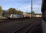 186 258-0 von Lineas/Railpool kommt aus Richtung Montzen/Belgien mit einem Kesselzug aus Antwerpen-BASF(B) nach Ludwigshafen-BASF(D) und fährt in Aachen-West ein. 
Aufgenommen vom Bahnsteig in Aachen-West. 
Bei schönem Herbstwetter am Nachmittag vom 12.10.2018.