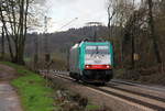 Die Cobra 2832  kommt als Lokzug aus Belgien nach Aachen-West und fährt die Gemmenicher-Rampe herunter nach Aachen-West. 
Aufgenommen an der Gemmenicher-Rampe am Gemmenicher-Weg auf der Montzenroute. 
Bei Sonne und Regenwolken am Mittag vom 8.3.2019.