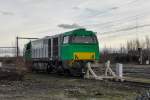 Die für Railtraxx fahrende 272 403-7 verbrachte am 03/01/2016 ihr Sonntagsruhe auf einem Abstellgleis in Montzen-Gare.