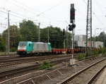 Die Cobra 2842  kommt aus Richtung Montzen/Belgien mit einem gemischten Güterzug aus Antwerpen-Noord(B) nach Köln-Gremberg und fährt in Aachen-West ein.