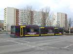 Stra�enbahnlinie 27 nach Wei�ensee Pasedagplatz an der Haltestelle Hohensch�nhausen Rhinstra�e/G�rtnerstra�e.(8.3.2010) ...