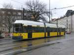 Stra�enbahnlinie 27 nach Wei�ensee Pasedagplatz an der Haltestelle Wei�ensee Berliner ...