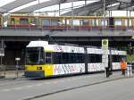 Stra�enbahnlinie 50 nach Fr�nz�sisch Buchholz Guyostra�e am S+U Bahnhof Pankow.(24.5.2010) ...