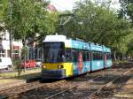 berlin Stra�enbahnlinie M1 nach Rosenthal Nord an der Haltestelle Pankow Masurenstra�e.(13.7.2010)
