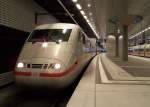 ICE 892 nach Hamburg Hbf als Anschlusszug des ICE 1708 ...