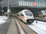 berlin-hauptbahnhof-lehrter-bahnhof Hier 605 005-8 und 605 001-7 als ICE38 und ICE380 von Koebenhavn H und Aarhus nach Berlin Ostbahnhof, bei der Ausfahrt am 3.2.2010 aus Berlin Hbf.