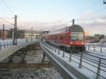 Hier ein RE7 von Dessau Hbf. nach W�nsdorf-Waldstadt, bei der ...