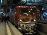 berlin-hauptbahnhof-lehrter-bahnhof ....114 016 die aus Stralsund mit reichlich Verp�tung und einer Menge Schnee eintraf am 13.02.
