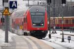 Berlin, 06.02.2010, RE2 nach Cottbus bei der Einfahrt in Berlin ...