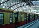 Impressionen Berlin Hauptbahnhof: S-Bahn ...  ukamp 14.04.2011