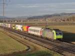 Re 485 018 mit ...  Lukas Buchmeier 13.01.2011