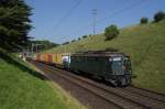 Ae 6/6 11518 zieht ...  Sandro Gadola 01.09.2011