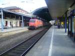 bonn Br 185 bei der durchfahrt durch den Bonner Hbf am 27.3.10