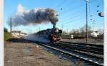 Die 011066 mit Sonderzug nach Alpirsbach.
Am 27.12.09 bei der Ausfahrt ...