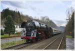01 509 mit RE12086 beim Dampfspektakel 2010; M�rlenbach, 2.4.2010.  ...