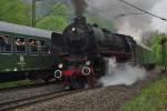 BR 01 ... und Zug 2 mit 01 1075 und am Schluss 58 311. Aufgenommen am 01.05.2010 bei Asmushausen.