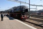 BR 01 Pacific 01 202 g�nnt sich am 5.6.10 in Luzern eine Pause. 