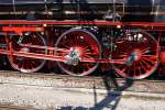 Die m�chtigen, 2 Meter hohen Triebr�der der Pacific 01 202 ...
