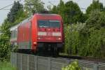 101 012-3 eilte mit ...  J�rnv�g 29.04.2011