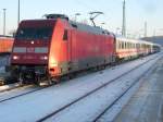 BR 101 mit Zugen Seit einiger Zeit f�hrt der IC 2354 Binz-D�sseldorf nur aus einem 1.Klasse-und vier 2.Klassewagen und ohne Speisewagen.Damit hatte 101 067 am 26.Januar 2010 nur eine leichte Fuhre am Haken als Dieser in Bergen/R�gen hielt.