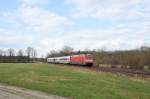 BR 101 mit Zugen 101 128 am 10.04.10 mit den Resten des IC `Rotaler Land&acute; kurz vor M�nchen-Feldmoching