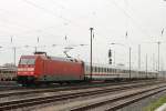 101 082 mit einem IC am 22.05.2010 in Angerm�nde  ...