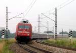 101 076 mit IC 2028 am 05.07.2010 kurz nach Plattling. ...