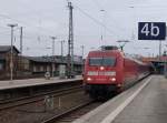 101 030 mit dem EC 379 Stralsund-Brno am 18.Januar 2011 ...