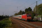 101 145-1 mit einem InterCity bei der Durchfahrt durch D�sseldorf-Angermuns ...