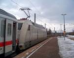 BR 101 Werbelokomotiven Hp1 f�r 101 034 ('in form') mit IC2157 in Weimar, 21.2.010.